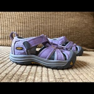 Kino sandals lavender toddler girls size 6